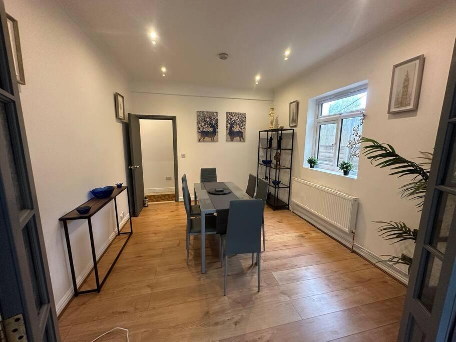 5 Bedroom House Se6 Лондон Екстер'єр фото