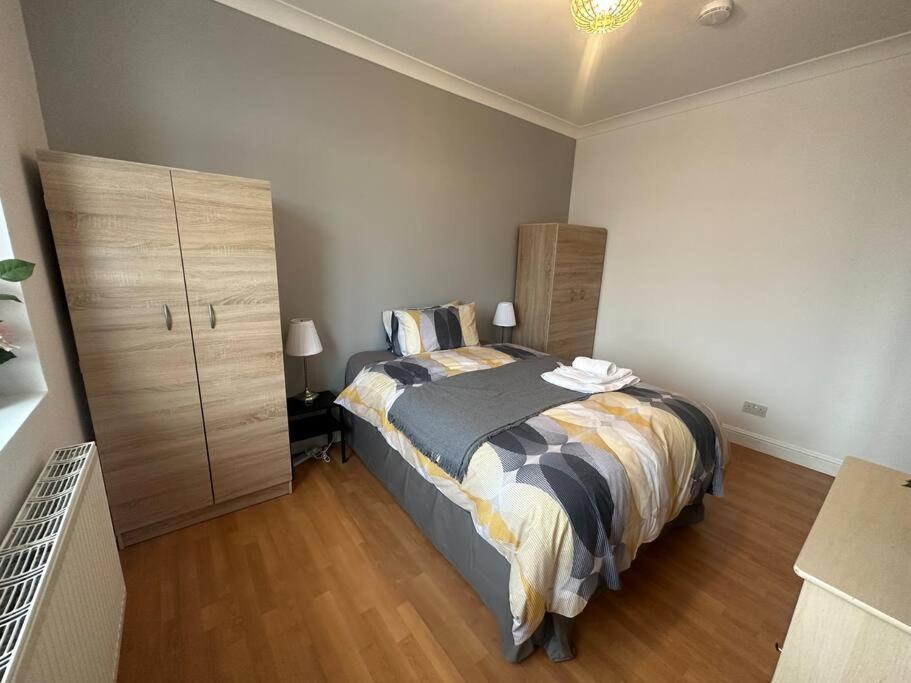 5 Bedroom House Se6 Лондон Екстер'єр фото