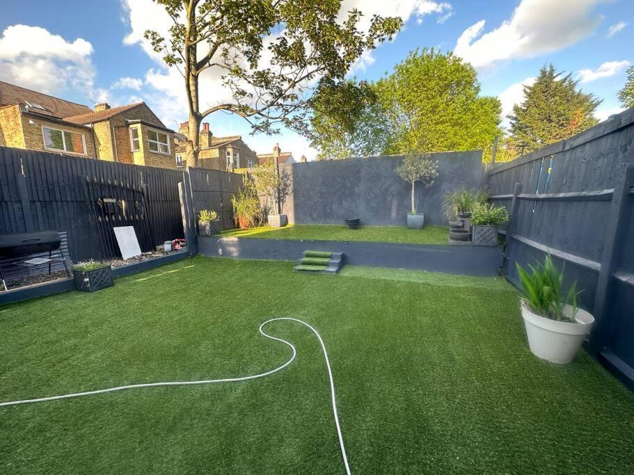 5 Bedroom House Se6 Лондон Екстер'єр фото